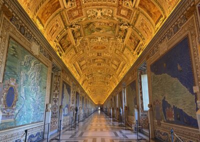 Galerie der Landkarten in den Vatikanischen Museen in Rom, historische Karten und Deckenfresken